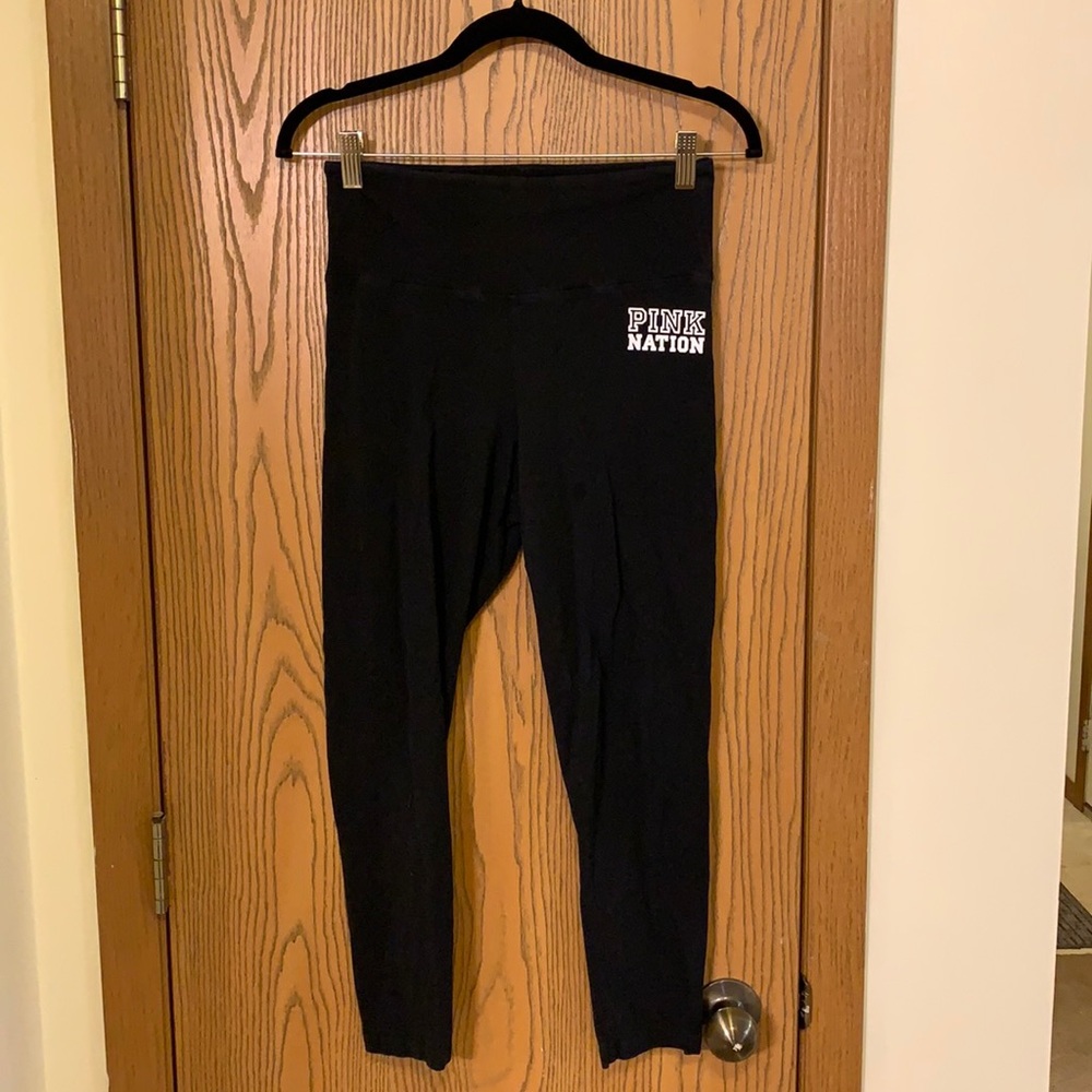 PINK Victoria’s Secret cropped leggings